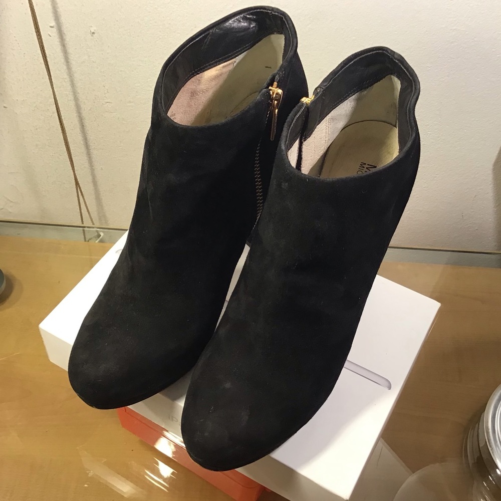 Michael Kors Black Booties Ankle Suede Heel Black.